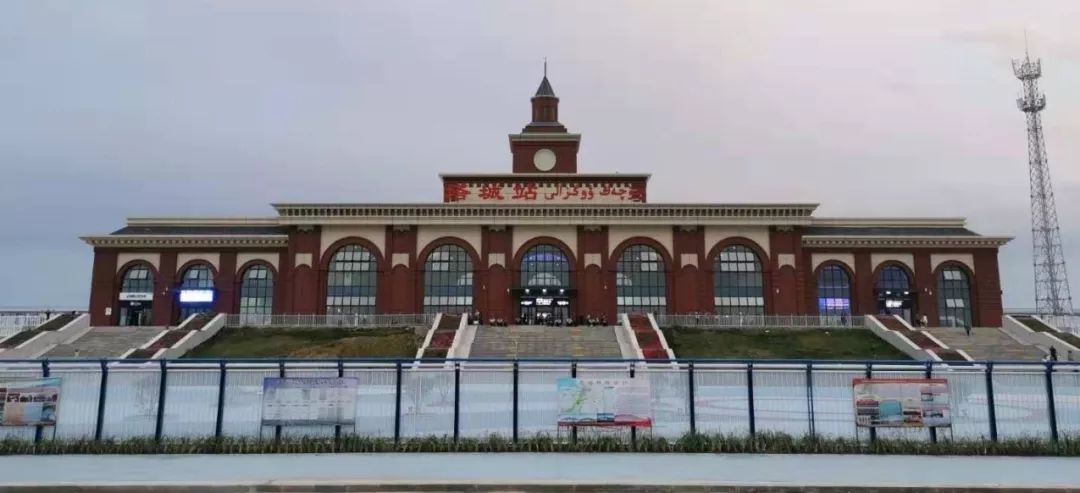 武漢到塔城物流專線-武漢至塔城貨運(yùn)公司